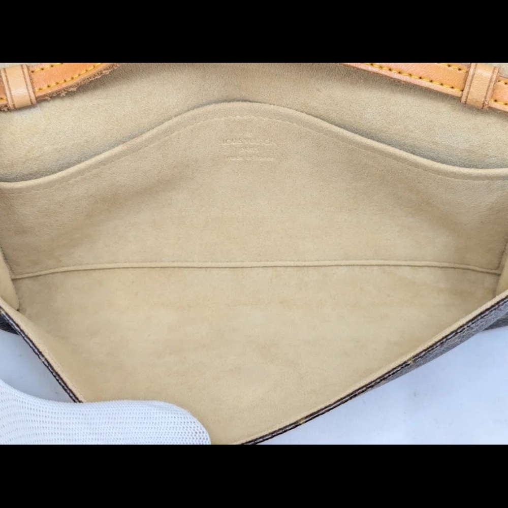 Louis Vuitton Brown Monogram Crossbody Bag with Tan Trim - Picture 13 of 13